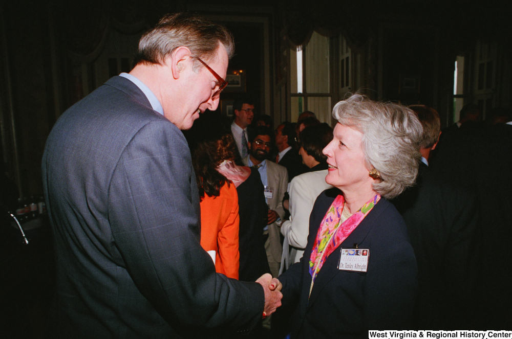 ["Senator John D. (Jay) Rockefeller shakes hands with a doctor at a Celebrating Telemedicine event."]%