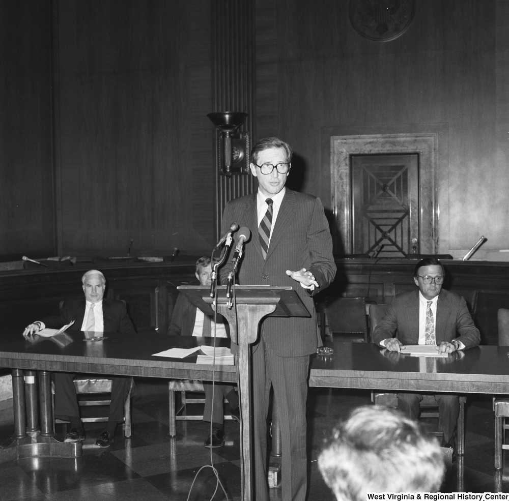 ["Senator John D. (Jay) Rockefeller speaks at a press event for the Veterans Affairs Committee."]%