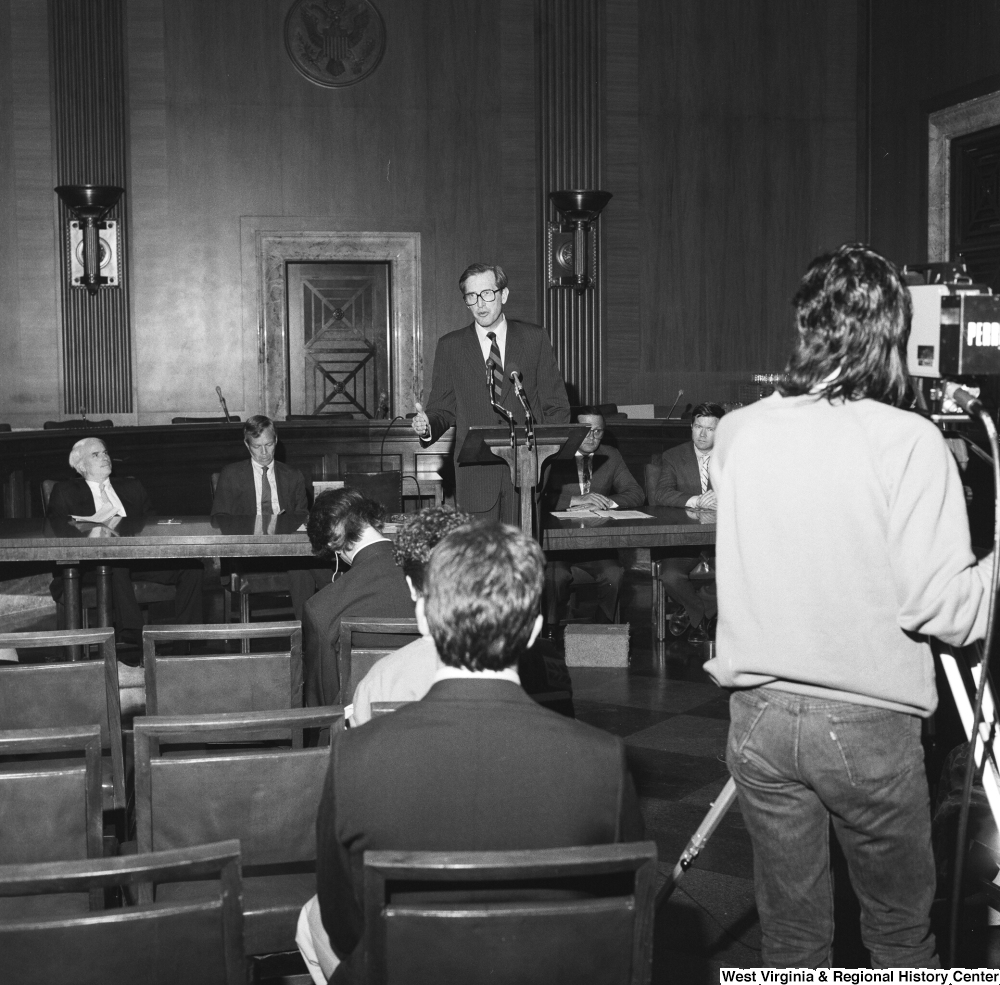 ["Senator John D. (Jay) Rockefeller speaks at a Veterans' Affairs Committee press event."]%