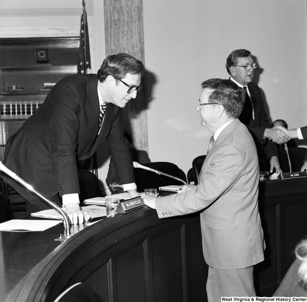 ["Following a hearing of the Commerce, Science, and Transportation Committee, Senator John D. (Jay) Rockefeller speaks with the president of Colgan Airways."]%